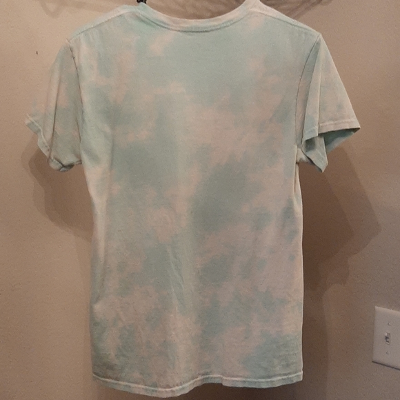 "Hug Life" Tee - Picture 2 of 2